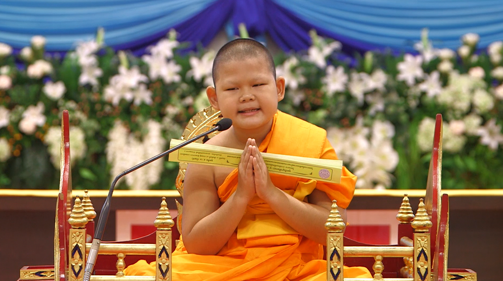 สามเณรแสดงธรรมระดับโลก