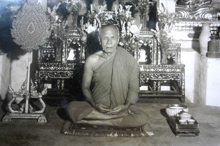 คติธรรมพระมงคลเทพมุนี