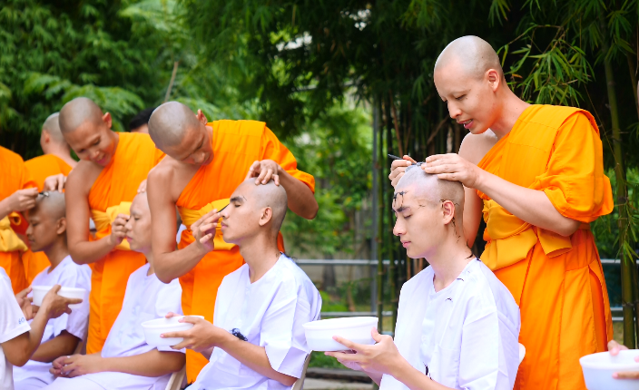พิธีปลงผมธรรมทายาทระดับอุดมศึกษา รุ่นที่ 47และธรรมทายาพุทธศาสตร์สากล รุ่นที่ 5