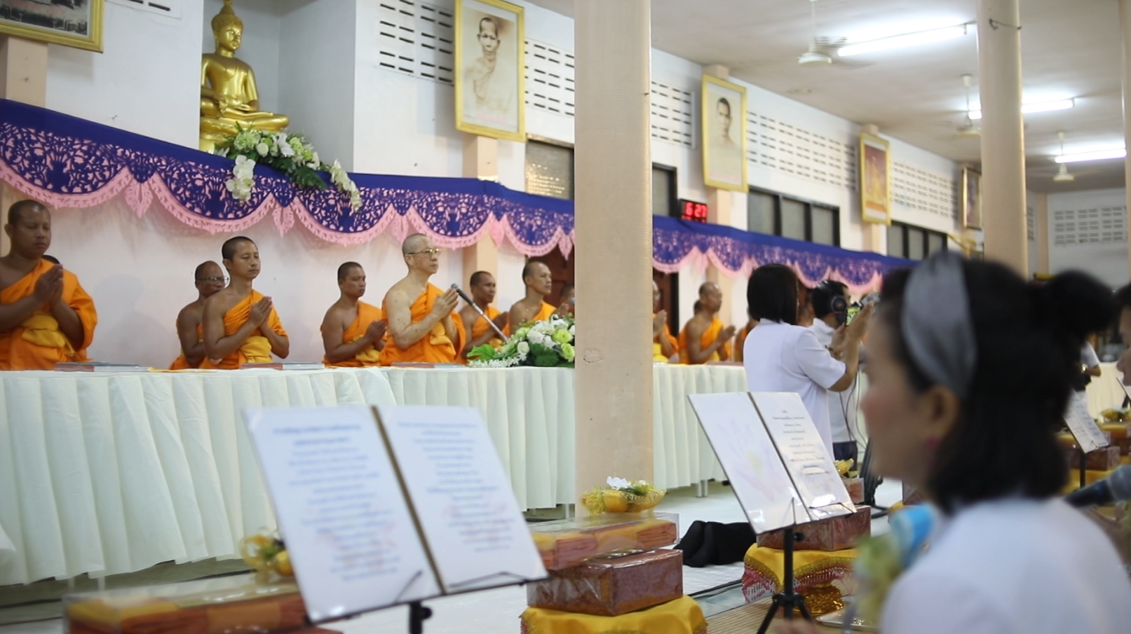 ความปลื้มใจถวายภัตตาหารเช้าพระธรรมยาตรา วัดโบสถ์บน บางคูเวียง 